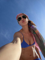 melissa-satta-hot-bikini-blu-dubai-2012-1.jpg