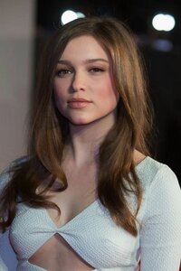 Sophie Cookson.jpg