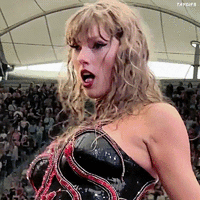 taylor_swift_gifs_❁_20240727_3.gif