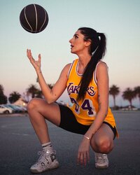 valentinavignali_1723548377_3433695119992400219_1666521947.jpg