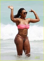 Serena-Williams-Bikini-Beach-Body-actresses-21145925-364-500.jpg