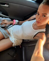 ritaora_1738076840539.jpg