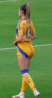 tatiana-flores-her-ass-is-so-fat-i-cant-get-over-it-v0-8hshliz74sme1.jpg