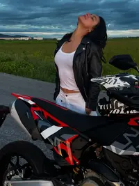 desireepopper__2025-06-01T094508.000Z_19.webp