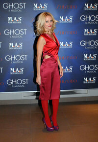 20131010-Justine-Mattera-ghost-the-musical-premiere-8.jpg