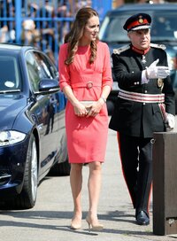 kate-middleton-visits-an-m-pact-plus-counselling-programme-in-london-july-2014_22.jpg