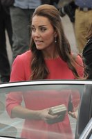 kate-middleton-visits-an-m-pact-plus-counselling-programme-in-london-july-2014_28.jpg