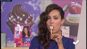 caterina balivo detto fatto 14-11-14018.jpg