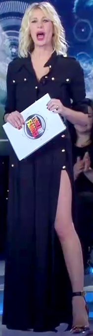 alessia marcuzzi1 - isola dei famosi.png