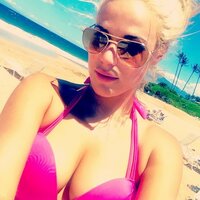 HAWT-Beach-Photo-of-Lana-500x500.jpg