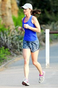 pippa-middleton-jogging-in-london-april-122015-x23-4.jpg