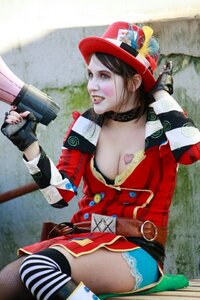 moxxi_there__by_sajikacosplay-d80z6k1.jpg