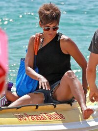 halle_berry_005.jpg