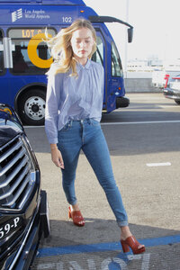 Margot-Robbie-Feet-2782478.jpg