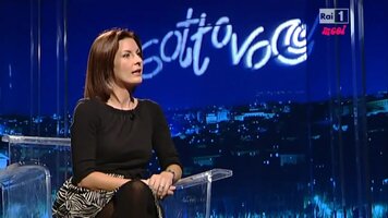 alessandra moretti gambe in collant a sottovoce 0810.jpg
