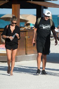 58572397_hqcelebcorner-39.jpg