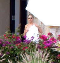 60335531_jennifer-aniston_29122017p_10.jpg