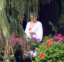 60335561_jennifer-aniston_29122017p_27.jpg