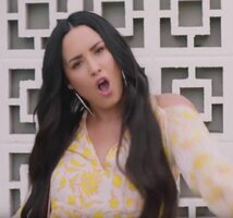 demi2.JPG
