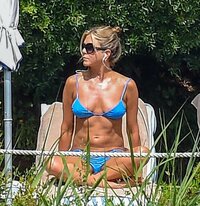 76492639_panda-for-hqcelebcorner-net-11.jpg