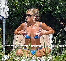 76492750_panda-for-hqcelebcorner-net-23.jpg