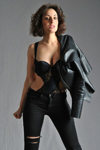 silvia farina in shoot 03.jpg
