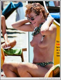elena sofia ricci in topless 02.jpg