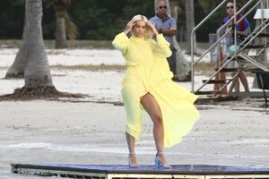 Rita-Ora-Upskirt-TheFappeningBlog.com-26.jpg