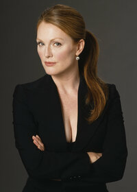 julianne moore in shoot 03.jpg