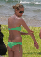 heidi klum in bikini verde 32.jpg