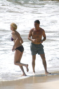 uma thurman in bikini 11.jpg