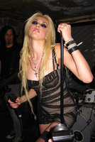 taylor momsen in concerto 08.jpg