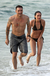 megan fox in beach 18.jpg