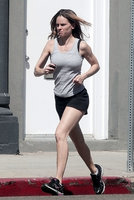 hilary swank in jogging 04.jpg