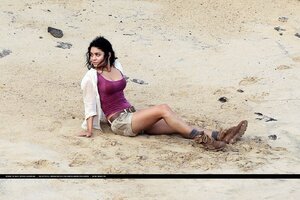 vanessa hudgens sul set 07.jpg