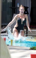 hilary duff in bikini 09.jpg