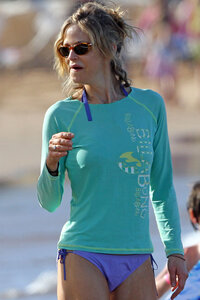 kyra sedgwick al mare 02.jpg