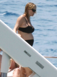 uma thurman in bikini 04.jpg