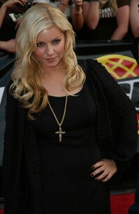 37338_ElishaCuthbertMuchMusicVideoAwards16_122_592lo.jpg