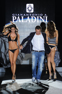 elisabetta gregoraci in moda 28.jpg