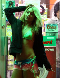 vanessa hudgens sul set 62.jpg