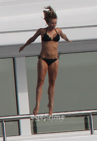 julianne hough in bikini nero 30.jpg