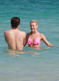julianne hough in bikini rosa 29.jpg