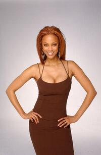 tyra banks in shoot 02.jpg