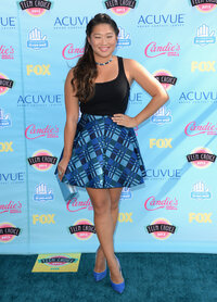 jenna ushkowitz al teen choice awards 02.jpg