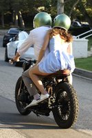 ana-de-armas-and-ben-affleck-out-riding-motorcyle-in-los-angeles-08-16-2020-3.jpg