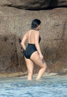 demi lovato al mare 16.jpg