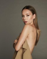 elle_spain_1220017882061156208858566126781774872112056n.jpg