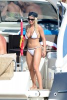 rita ora in yacht 07.jpg