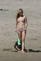 kate hudson in bikini 14.jpg